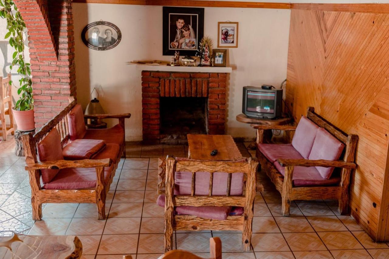 מלון Areponapuchi Cabanas De Lolita En Barrancas Del Cobre מראה חיצוני תמונה